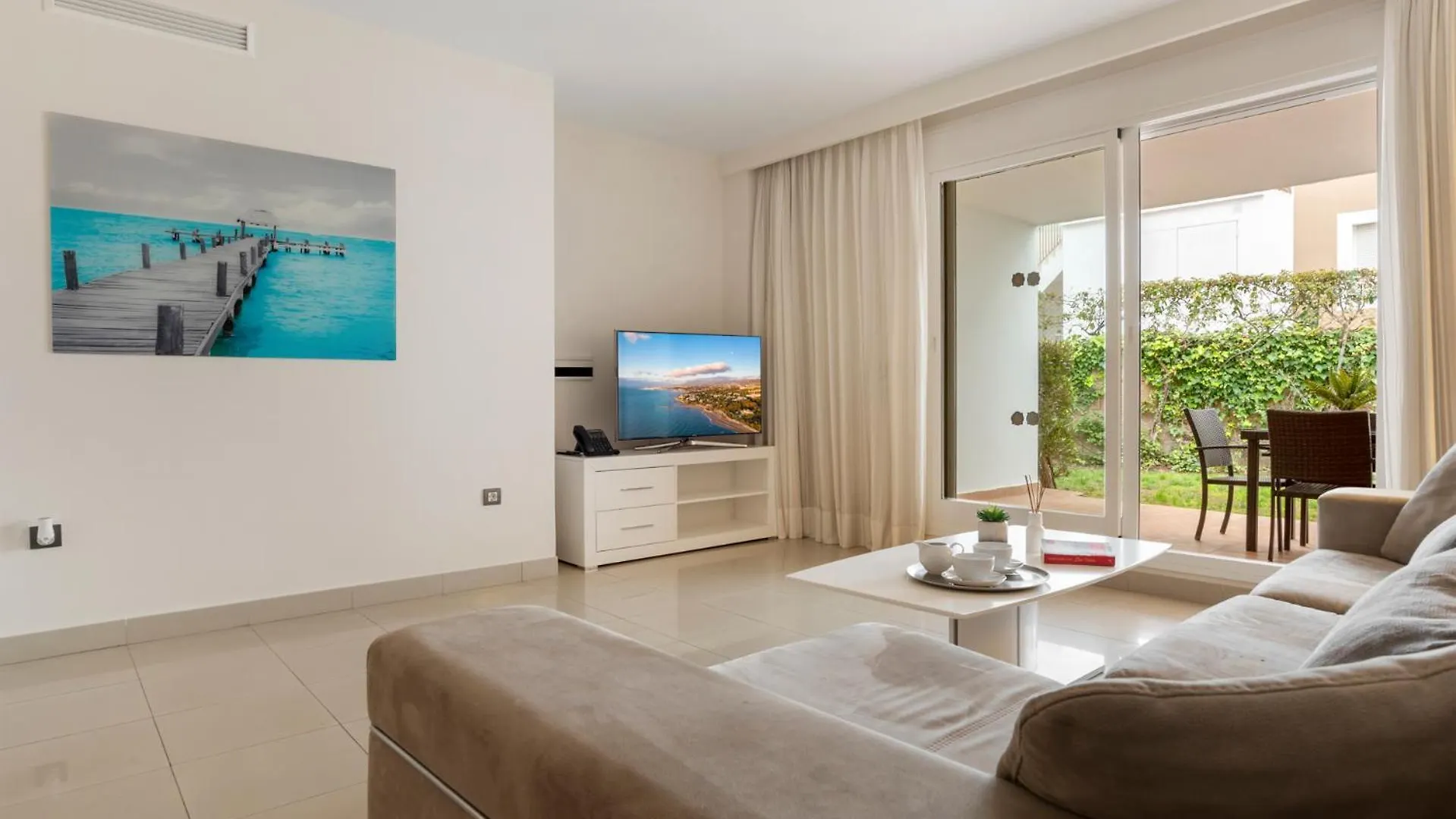 Cortijo Del Mar Resort 2 Bed Apartment Sleeps Up To 5 埃斯特波纳